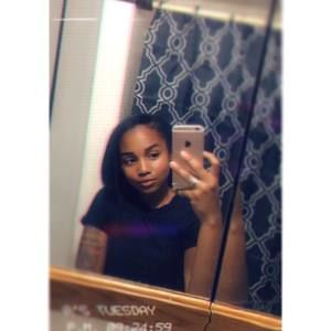 Meet your Posher, Andrea